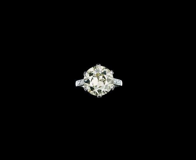 An Old-Cut Brilliant Ring c. 5.30 ct
