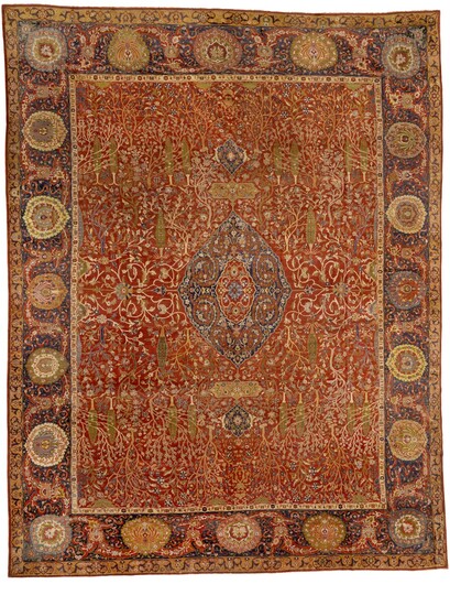 An important Sultanabad carpet, Arak area, central Persia. Safavid design. Late 19th century. 520×420 cm.