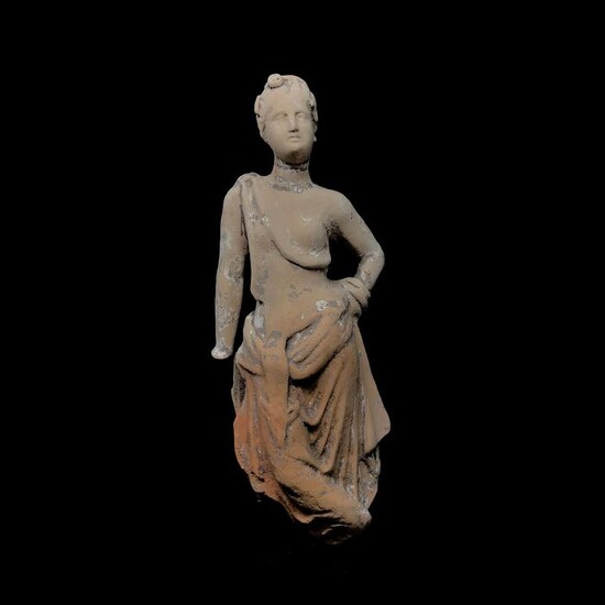 Ancient Greek Terracotta Tanagra-style standing female figure, 18,6 cm