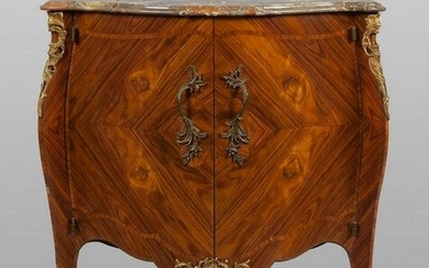 Angonale in stile Luigi XV lastronato in