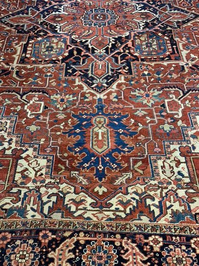 Antique Hand Woven Persian Heriz 13.4x10