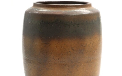 NOT SOLD. Axel Brüel: A stoneware vase decorated with brownish glaze. Monogram signed Nymølle Danmark. H. 26. Diam. 21.5 cm. – Bruun Rasmussen Auctioneers of Fine Art