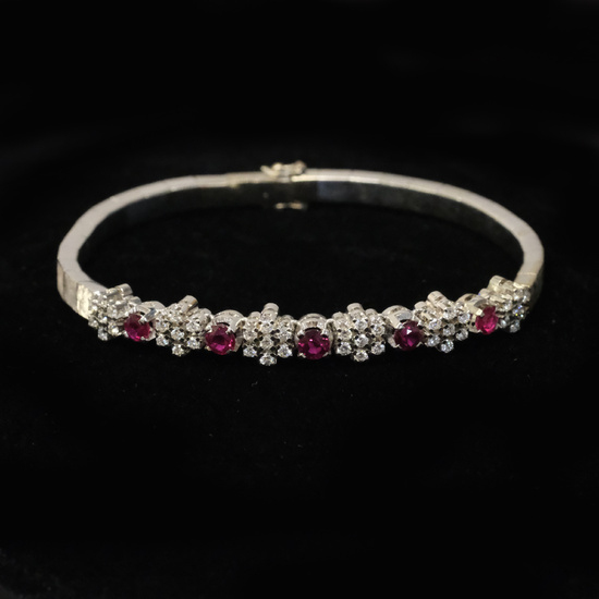 BRACELET, 18K WHITE GOLD WITH DIAMONDS AND RUBIES.