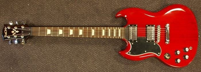 Bach - SG-model limited edition, Transparent Red linkshandig met hoes, riem en kabel - Electric guitar - Czech Republic