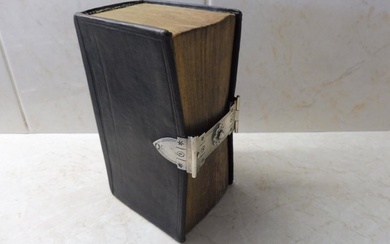 Bijbel met zilveren sluiting - 833 zilver - Nederland - 1818