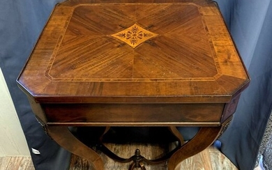 Ceremonial table - Restoration period - Mahogany, Marquetry - 19th century