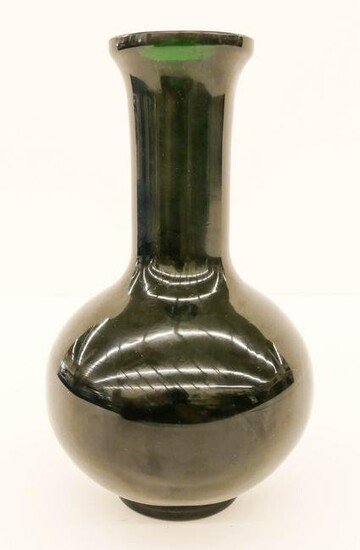 Chinese Qing/Republic Green Peking Glass Vase
