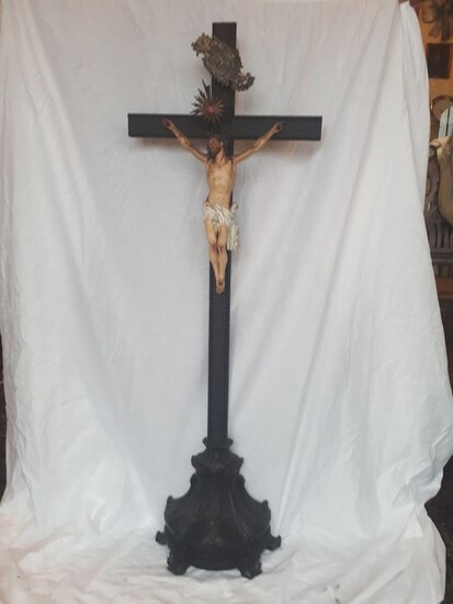 Crucifix, 112 cm (1) - Wood, wooden cross of pau santo, silver plate and glitter with semi-precious stones - 19th century