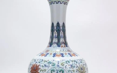 Doucai vase with intertwined flowers