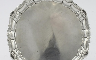 George II silver waiter/card tray with a pie crust surround...