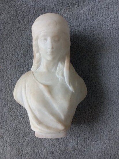 Guglielmo Pugi (1850 - 1915) - Sculpture, Buste de jeune fille - 25 cm - Alabaster