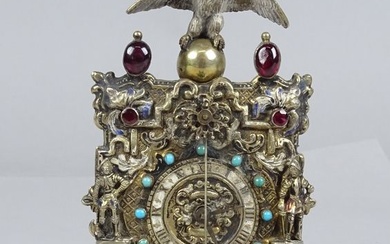 Horlogerie: pendulette en argent, pierres semi-précieuses et émaux (usures) Vienne 19eS H:11cm