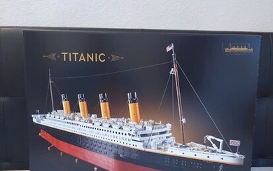 LEGO - Titanic 10294 - 2000-present