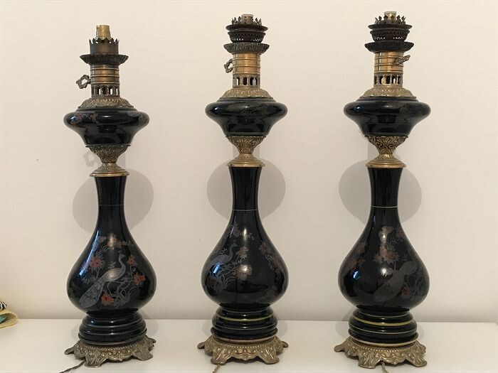 Lampa a Petrole (3) - Napoleon III - brass / opaline / gilded bronze - Late 19th century