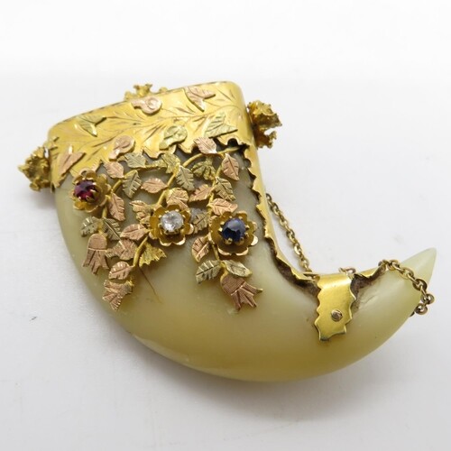 Large Victorian 18ct gold mounted claw brooch set with diamo...