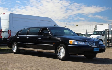 Lincoln - Town Car Limousine Executive Series - 2001