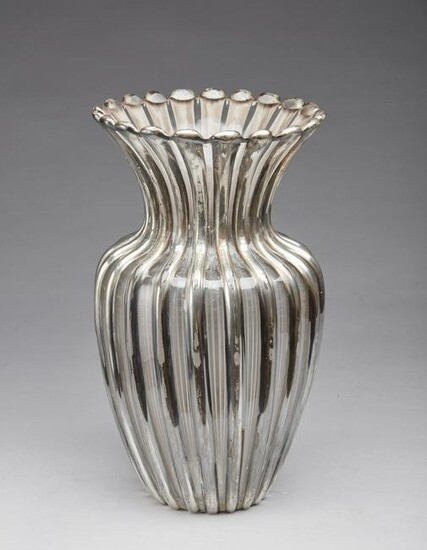 MANIFATTURA ITALIANA DEL XX SECOLO Crystal vase with