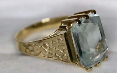 Maker's signed - 14 kt. Yellow gold - Ring - 9.00 ct Aquamarine- Handcrafted Germany - Unisex
