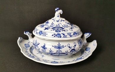 Meissen - Tureen - Porcelain, Blue onion - Bowl/soup pot - 1. Wahl