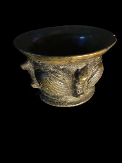 Mortar, shell patterns - Bronze - Early 17th century