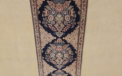 Nain - Carpet - 207 cm - 50 cm