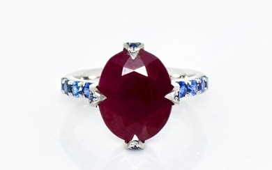 No Reserve Price - 14 kt. White gold - Ring - 7.68 ct Ruby - Sapphires, IGI-Certified