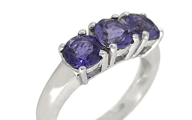 No Reserve Price Ring - White gold, 18 carats 1.50ct. Iolite