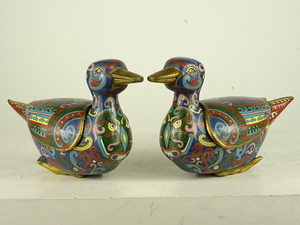 Pair of censers shaped as ducks - Cloisonne enamel - China - Republic period (1912-1949)