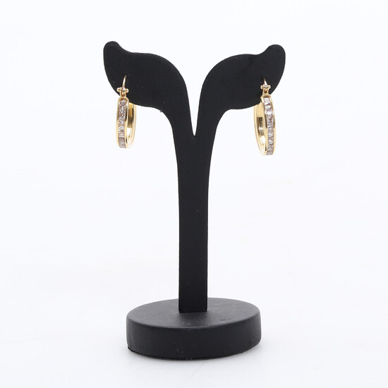 Pair of earrings / hoop earrings, 750 yellow gold, imitation stones.