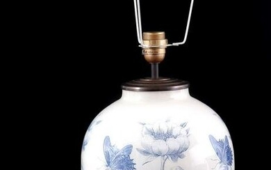 Porcelain table lamp with flower and butterfly decor