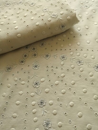 Pure linen bedding set with large hand embroidery, bows and flowers - 240 x 180 cm (2) - Linen - First half 20th century