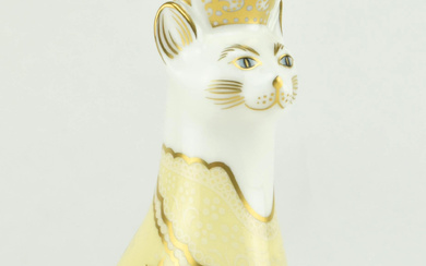 ROYAL CROWN DERBY - ROYAL CATS BIRTH COLLECTION PAPERWEIGHT