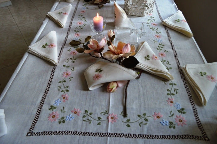 Rich 100% pure linen tablecloth for 12 - with hand embroidered satin stitch