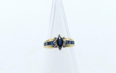 Ring in 18 ct yellow and white gold set with 8 brilliants +/- 0.24 ct and sapphires - 4.1 g raw (Size: 53.5)