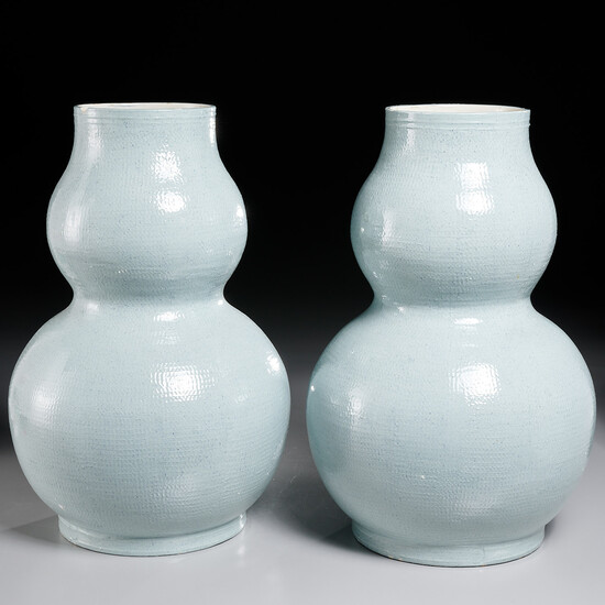 Roy Hamilton, custom vases (Thomas Jayne Studio)