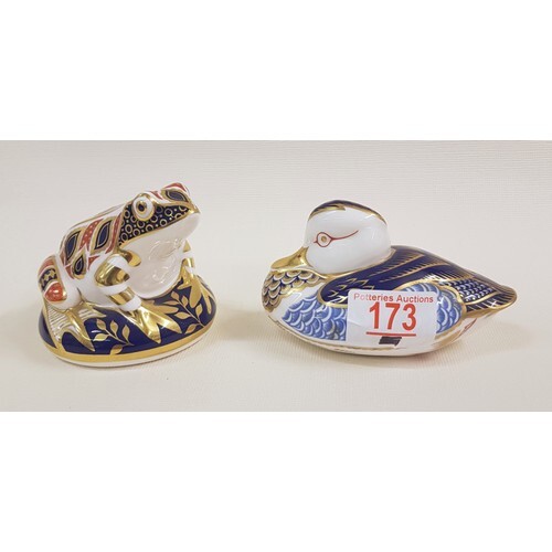 Royal Crown Derby Frog paperweight in the Imari palette (gol...