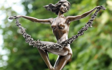 Statue, woman with guirlande - 53 cm - bronze marble