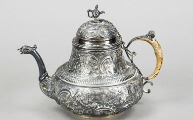 Teapot, Netherlands (?), 18th centur