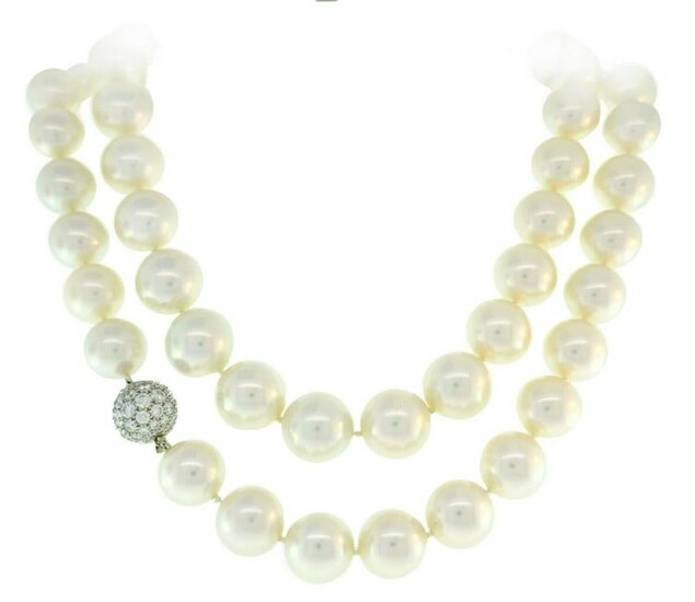 Tiffany & Co. Pearl Strand NECKLACE with Platinum