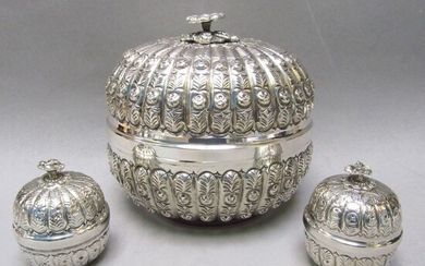 Toilet bowls (3) - .800 silver, Silver - 785 gr. de plata - Turkey - Second half 20th century