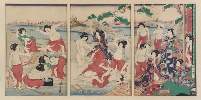 JAPANESE WOODBLOCK TRIPTYCH WOMEN BATHING