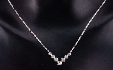14K White Gold and 0.40ctw SI1-SI2/G-H Diamond Necklace