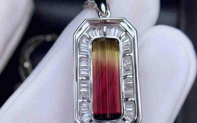 18 kt. White gold Pendant-7.2ct tourmaline and 1.28 ct