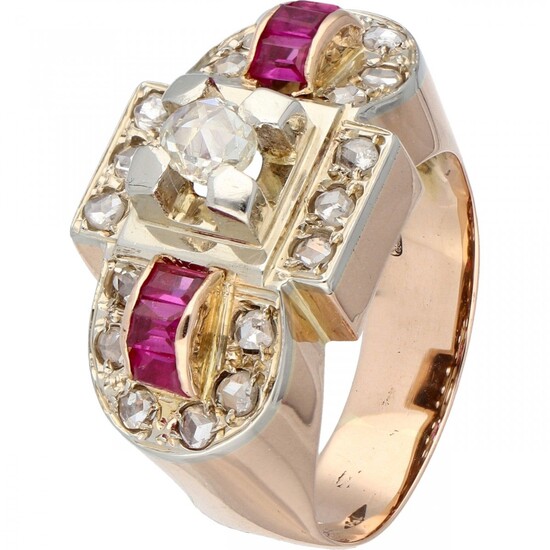 18K. Bicolor gold retro tank ring set with diamond and synthetic ruby.