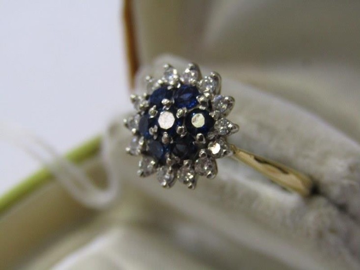 18ct YELLOW GOLD SAPPHIRE & DIAMOND CLUSTER RING, 7 central ...