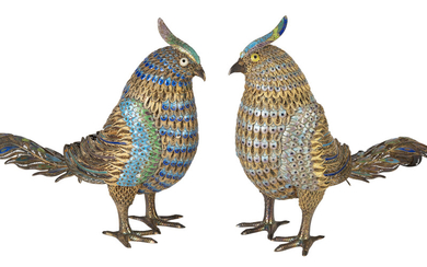 2 oiseaux en filigrane d'argent et émail formant boîte, Chine, XXe. s., poinçon SILVER sous les bases, h. 14,5 cm, l.16 cm, 485g (en tout