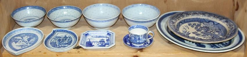 (lot of 10) A group of Chinese Blue and White Dinner