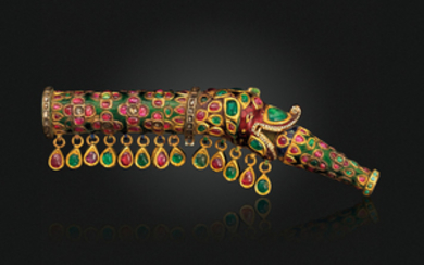 AN ENAMELLED AND GEM SET HUQQA MOUTHPIECE, INDIA, 19TH CENTURY