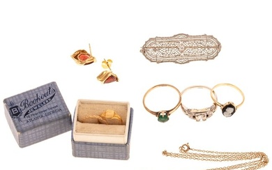 A Collection of Chains, Rings & Earrings in Gold