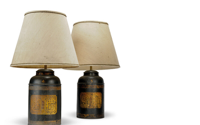 A PAIR OF BLACK AND GILT JAPANNED TOLE TABLE LAMPS, 19TH CENTURY, ADAPTED